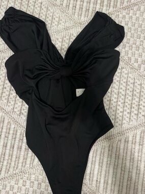 Missguided + Black Twist-Front Bodysuit